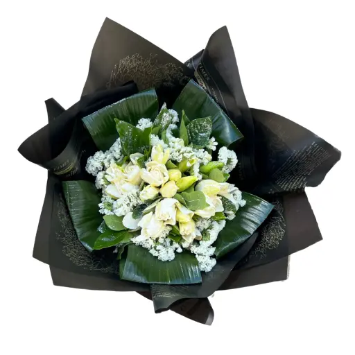 Ramo de flores 50 jazmines con papel coreano black 